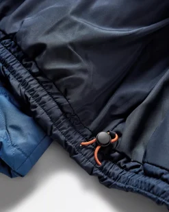 Water Resistant|Insulated><noscript><img width=