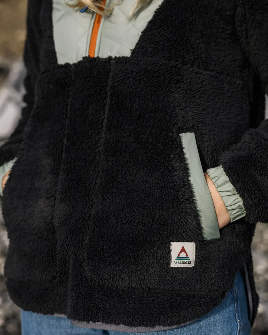 Women's Outlet|Women's>Passenger Beaumont Recycled Sherpa Hooded Fleece Black