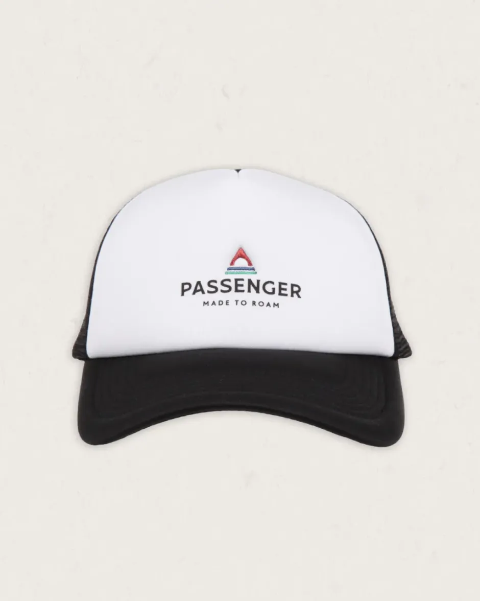 Accessories|Caps & Hats>Passenger Beechey Snapback Trucker Cap Black/White