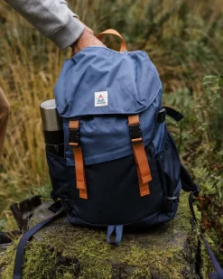 Backpacks & Bags|Backpacks & Bags>Floris van Bommel Boondocker Recycled 26L Backpack Dark Denim/ Deep Navy