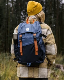 Backpacks & Bags|Backpacks & Bags>Floris van Bommel Boondocker Recycled 26L Backpack Dark Denim/ Deep Navy