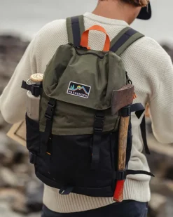 Surf Accessories|Surf Accessories>Floris van Bommel Boondocker Recycled 26L Backpack Black/Khaki