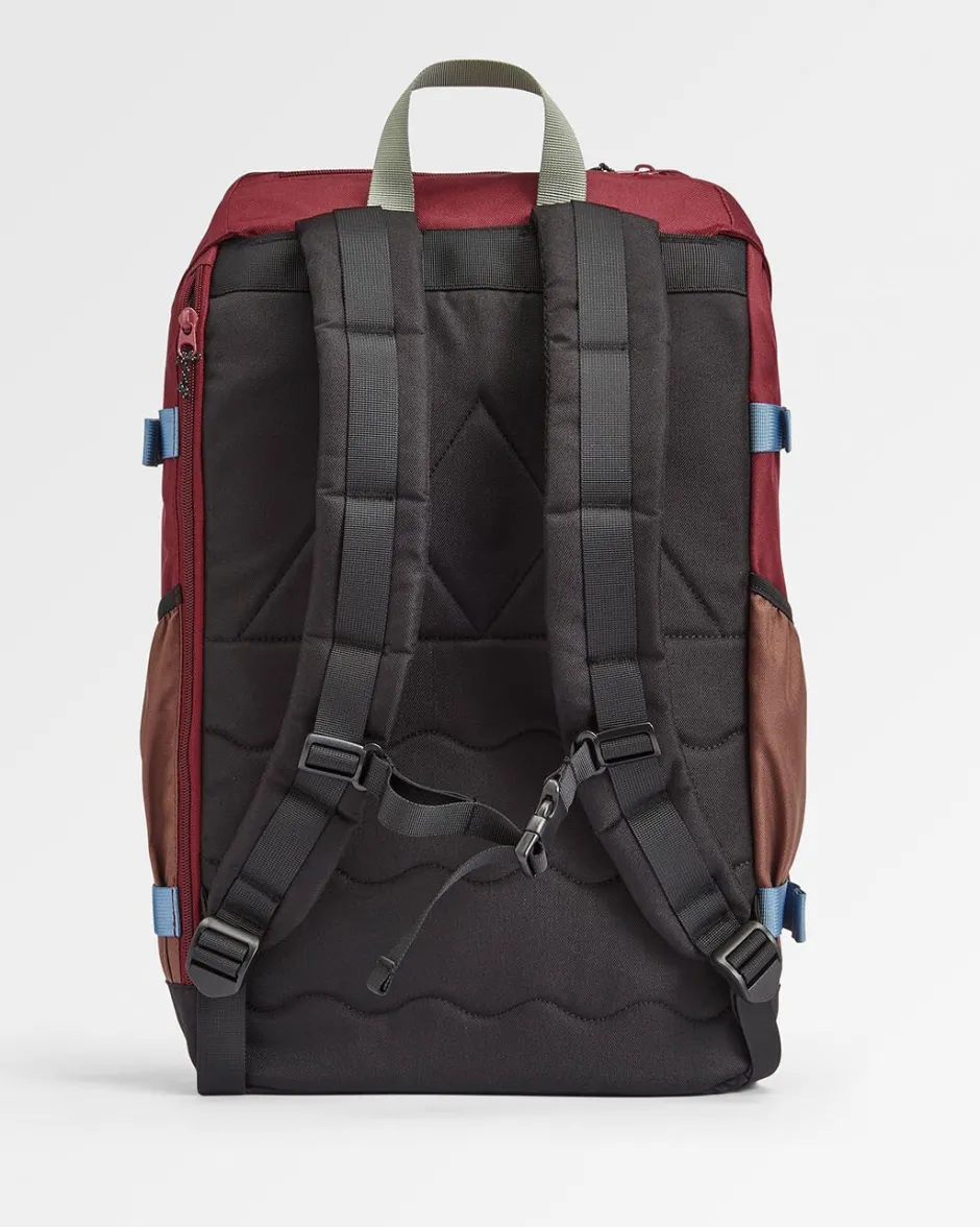 Accessories|Backpacks & Bags>Passenger Boondocker Recycled 26L Backpack Burgundy/Chestnut