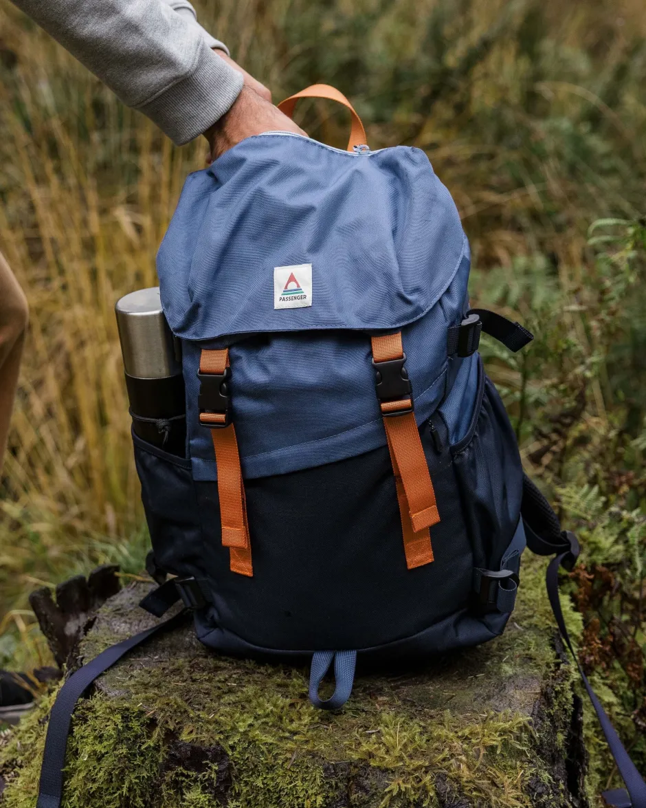 Backpacks & Bags|Backpacks & Bags>Passenger Boondocker Recycled 26L Backpack Dark Denim/ Deep Navy