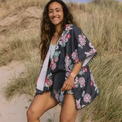Tank Tops|Tops & T-Shirts>Passenger Brook Shawl Black Flower Burst