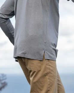 T-Shirts & Tank Tops|Activewear><noscript><img width=