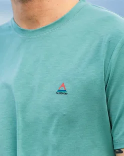 T-Shirts & Tank Tops|Activewear><noscript><img width=