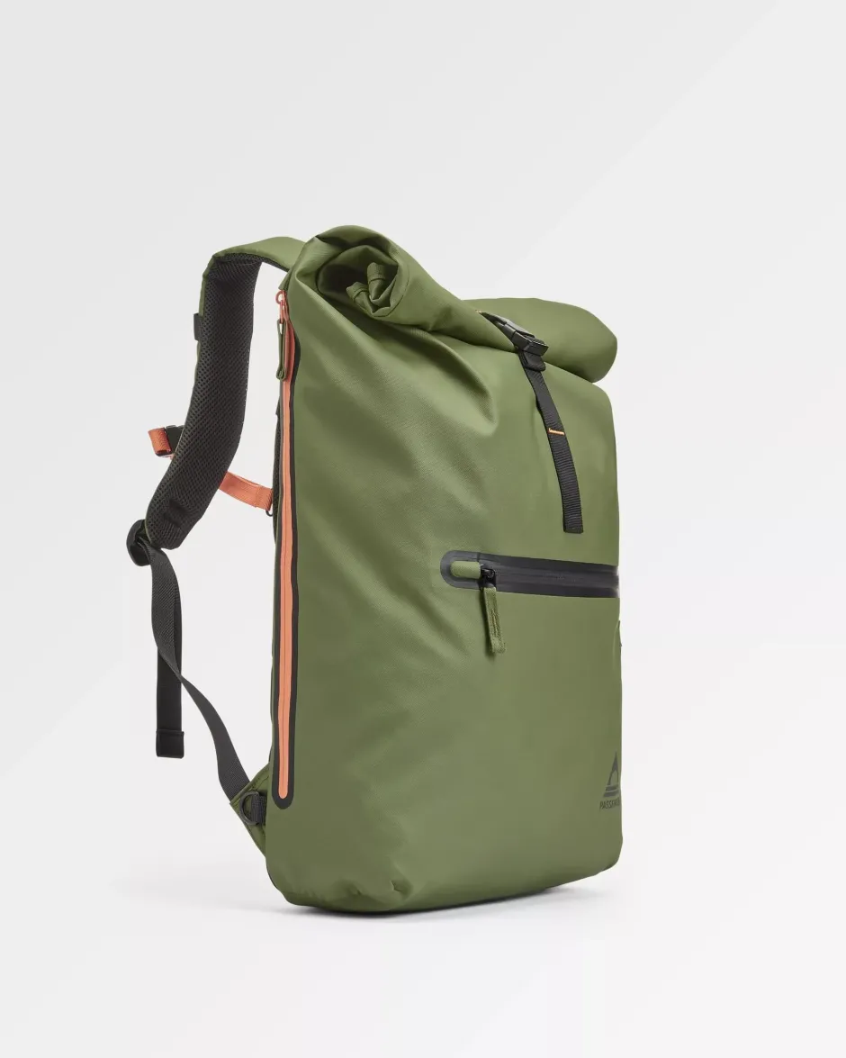 Backpacks & Bags|Backpacks & Bags>Passenger Crossing Roll Top Backpack True Black/ Khaki
