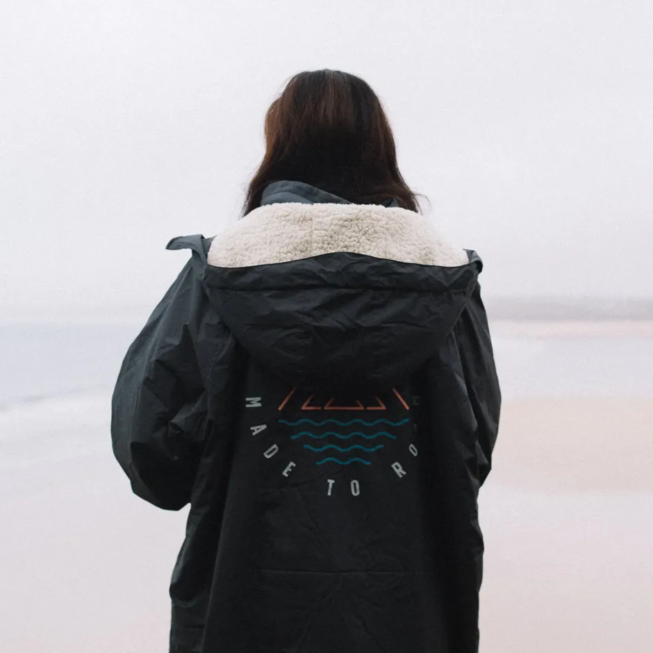 Outdoor Living|Outdoor Living>Floris van Bommel Escapism Recycled Sherpa Lined Changing Robe Black