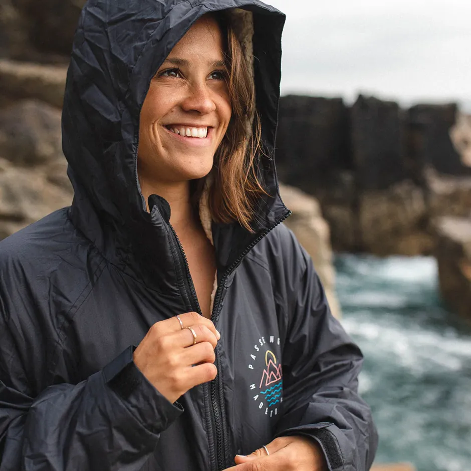 Outdoor Living|Outdoor Living>Floris van Bommel Escapism Recycled Sherpa Lined Changing Robe Black