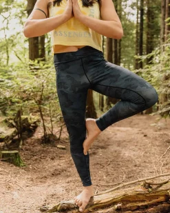 Leggings|Dungarees & Pants>Passenger Fresh Air 2.0 Recycled Leggings Black Abstract