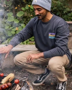 T-Shirts & Tank Tops|Men's Outlet>Passenger Grounded Organic Relaxed Fit LS T-Shirt Charcoal
