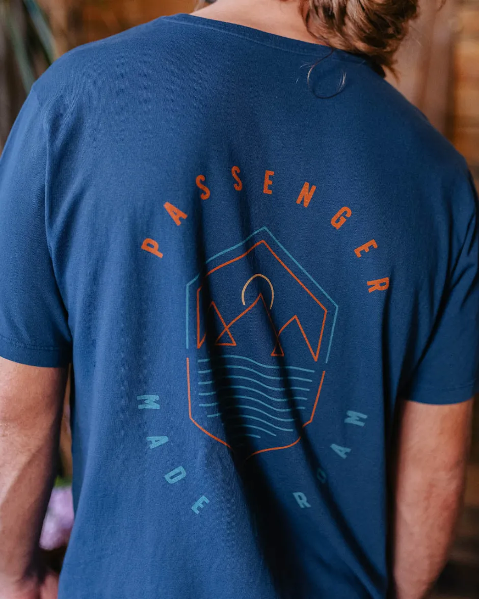 T-Shirts & Tank Tops|Men's Outlet>Passenger Guided T-Shirt Dark Denim