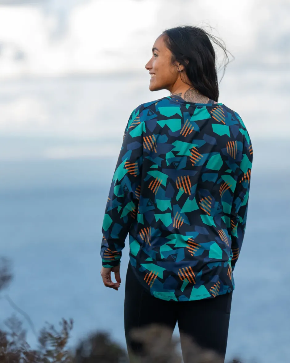 Tops & T-Shirts|Activewear>Passenger Hatha Recycled Active Top Deep Navy Camo