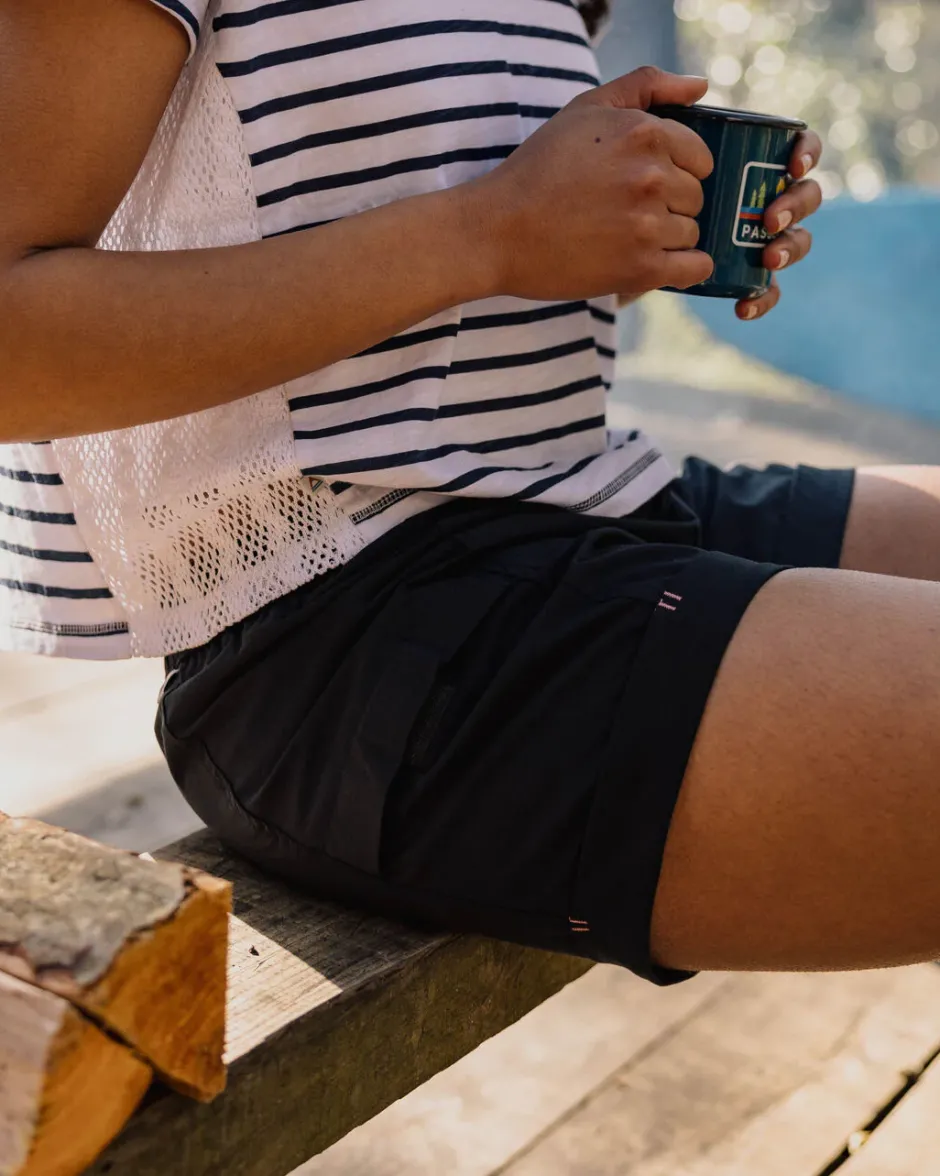 Shorts|Activewear>Passenger Laura Fixed Waist Short True Black