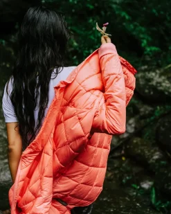 Water Resistant|Insulated><noscript><img width=