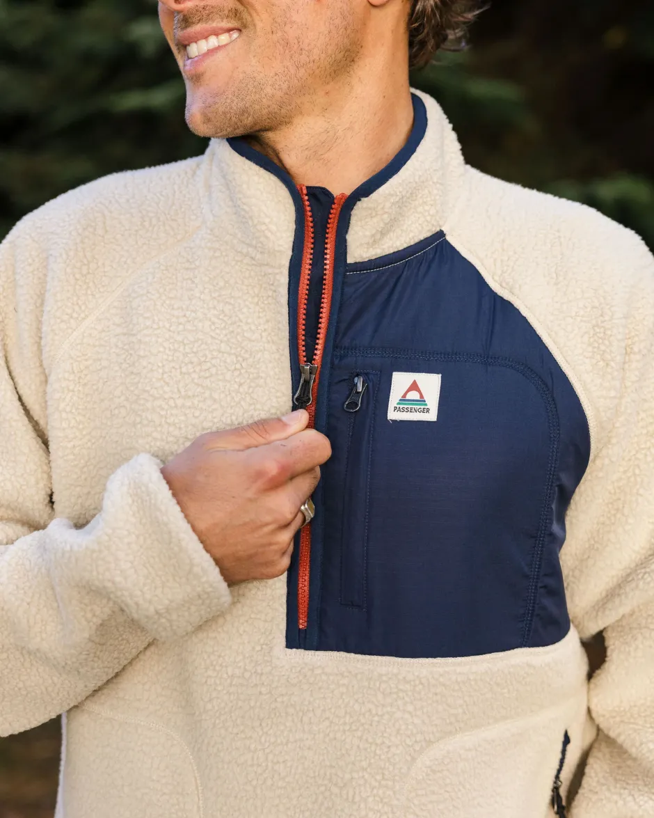 Winter Road Trip Essentials|Best Sellers>Passenger Offgrid 2.0 Recycled Sherpa Fleece Oatmeal/Navy