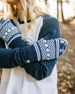 Gloves|Gloves><noscript><img width=