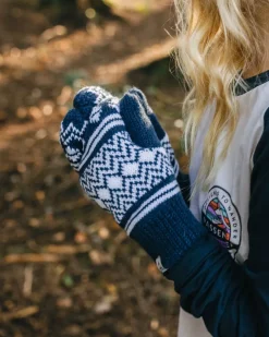 Gloves|Gloves><noscript><img width=