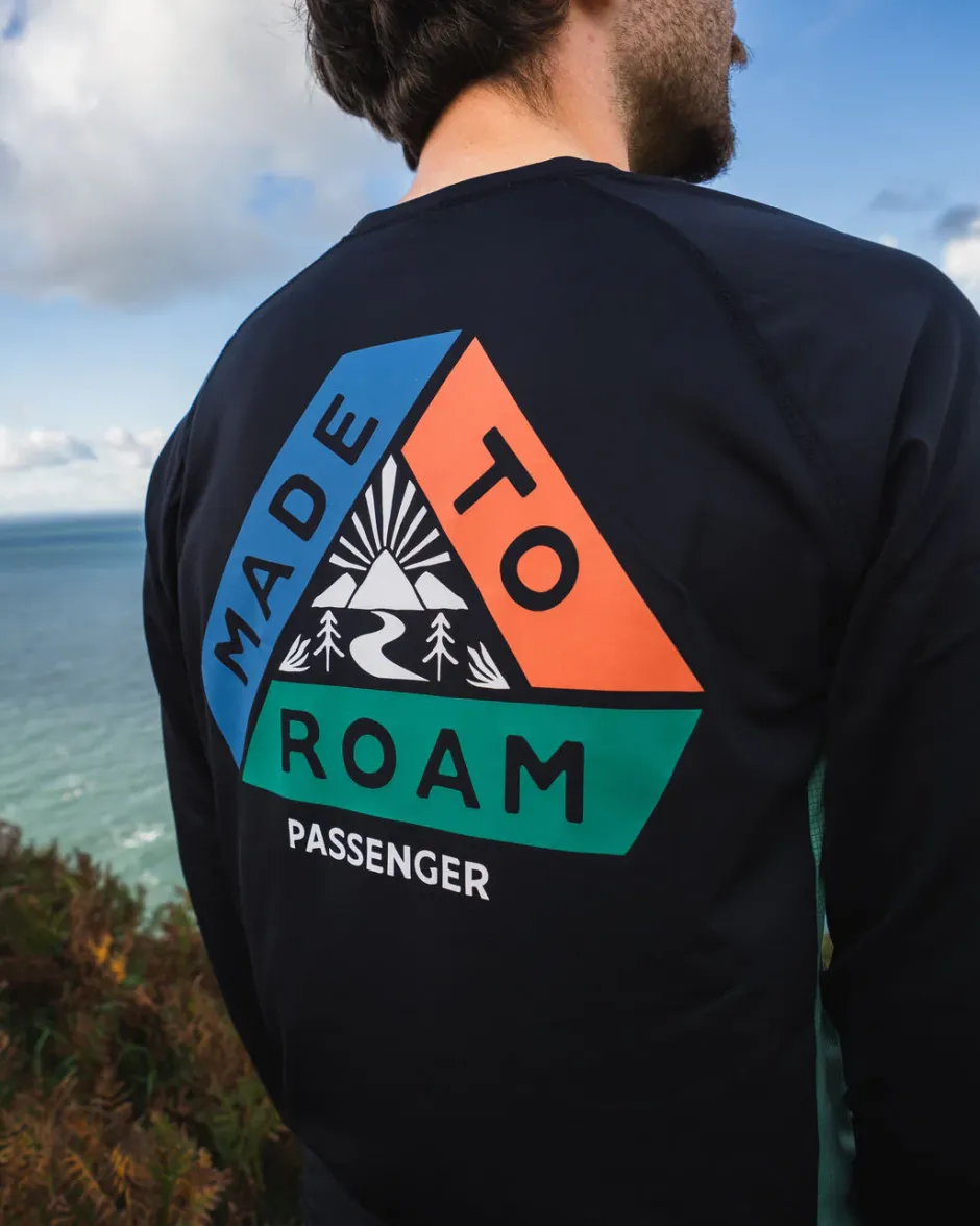 T-Shirts & Tank Tops|Activewear>Passenger Range Recycled Active LS T-shirt Black