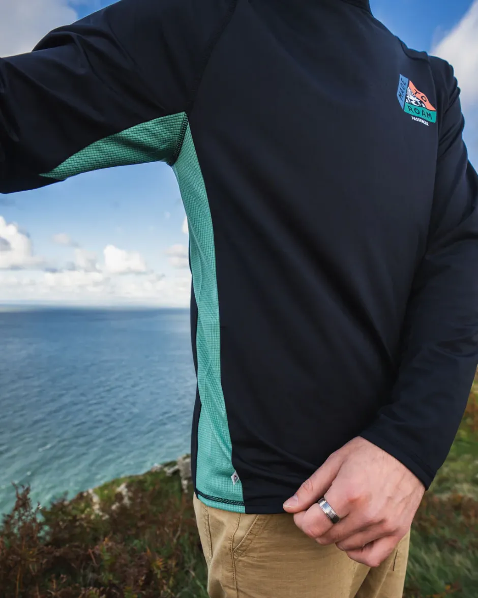 T-Shirts & Tank Tops|Activewear>Passenger Range Recycled Active LS T-shirt Black