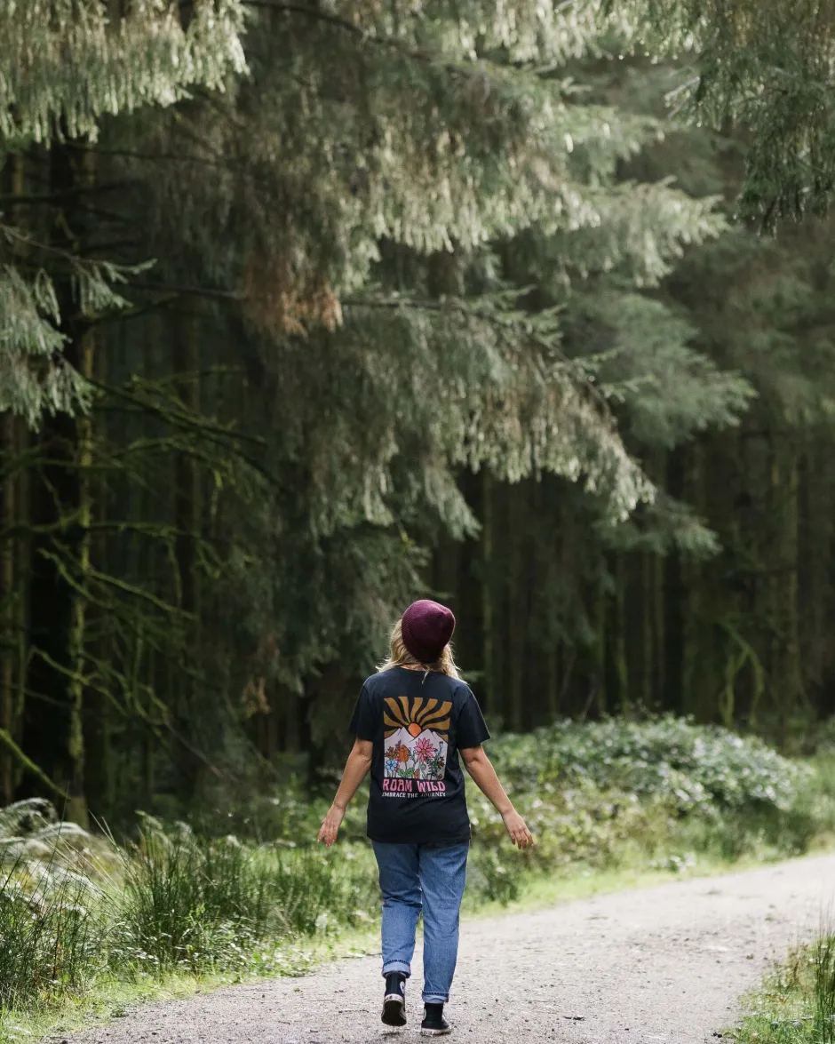 Tops & T-Shirts|Winter Road Trip Essentials>Passenger Roam Wild Recycled T-Shirt Black