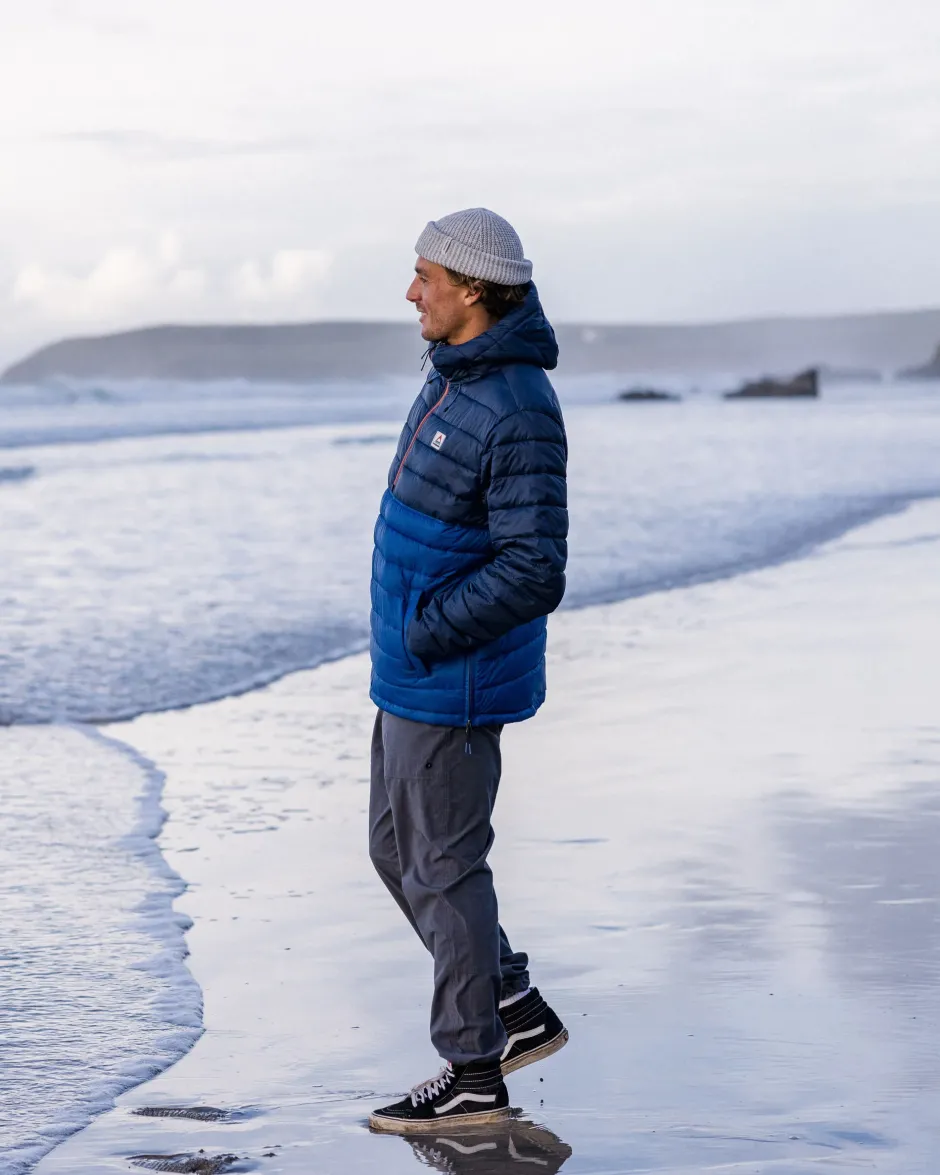 Insulated|Men's Outlet>Passenger Roamer Recycled Insulated Overhead Jacket Rich Navy/Cobalt