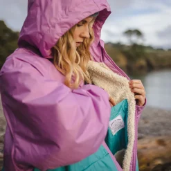 Changing Robes & Ponchos|Changing Robes & Surf Ponchos><noscript><img width=