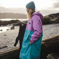 Changing Robes & Ponchos|Changing Robes & Surf Ponchos><noscript><img width=