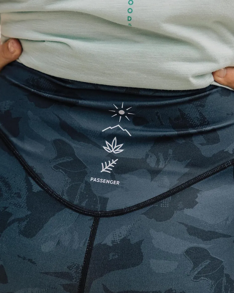 Shorts|Leggings>Passenger Route Recycled Active Short Black Abstract