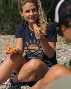 Tops & T-Shirts>Passenger Sunray Recycled Cotton T-Shirt Black