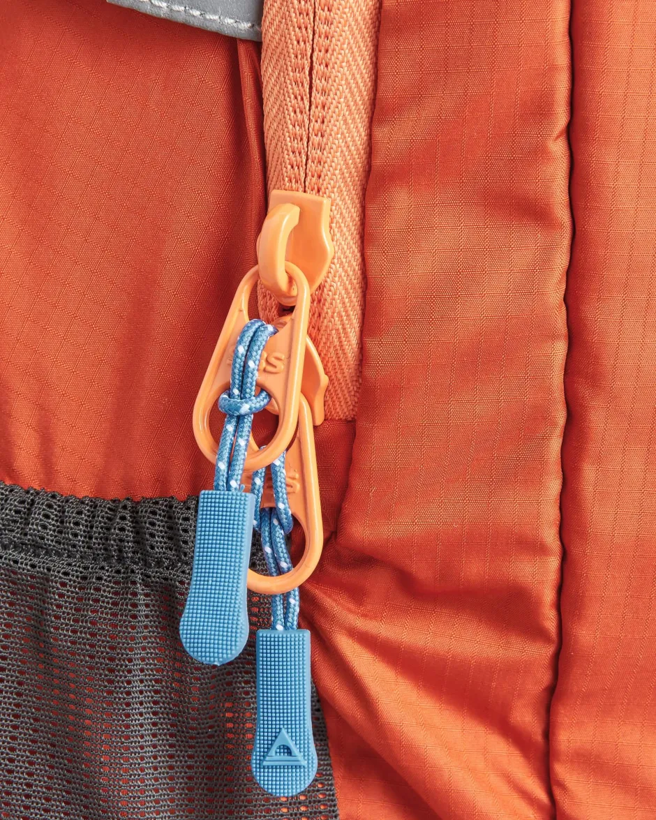 Accessories|Backpacks & Bags>Floris van Bommel Track Recycled 20L Backpack Rust