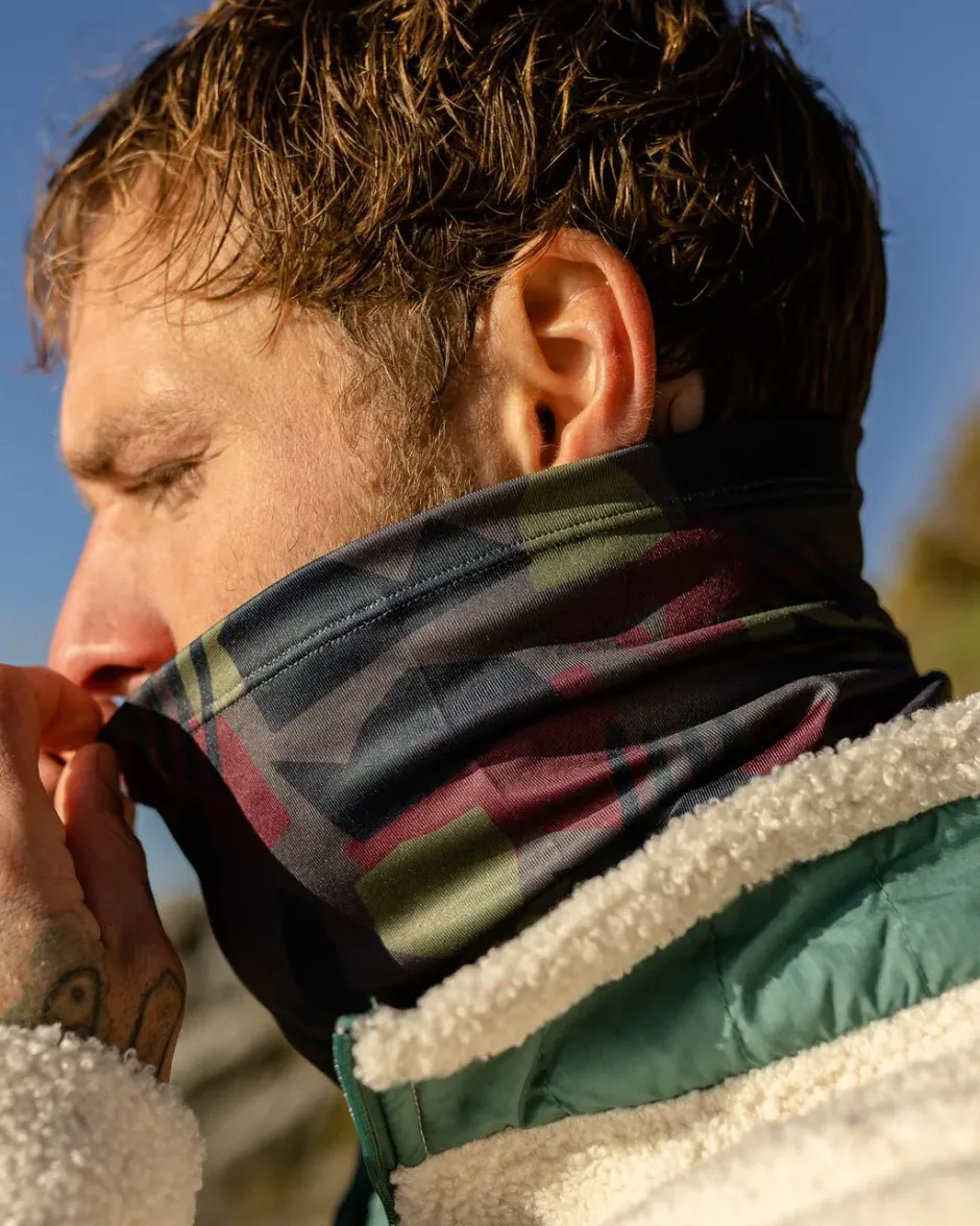 Accessories|Activewear>Passenger Trail Recycled Gaiter Charcoal Camo Pattern