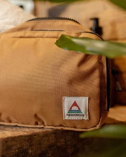 Accessories|Men's Outlet>Passenger Travel Recycled Wash Kit Golden Brown