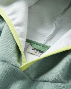 Towels|Changing Robes & Ponchos><noscript><img width=
