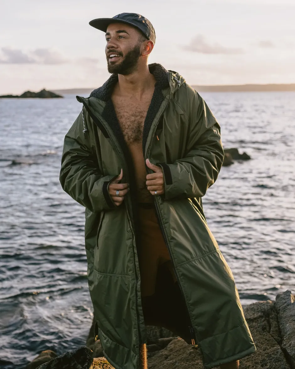 Outdoor Living|Outdoor Living>Floris van Bommel Waves Recycled Sherpa Lined Changing Robe Khaki