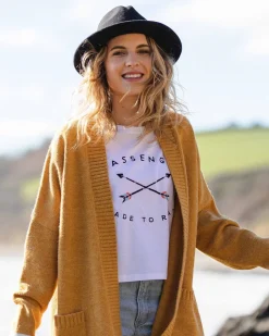 Knitwear><noscript><img width=