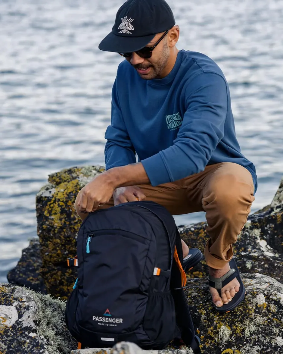 Hoodies & Sweatshirts|Men's Outlet>Passenger Yuca Recycled Cotton Sweatshirt Dark Denim